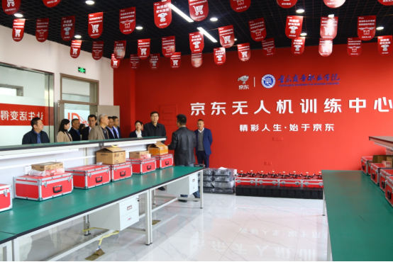 说明: http://www.cqbvc.edu.cn/__local/0/0C/7B/E3033493F3E840B1623544E180E_31B64B17_C89C3.png