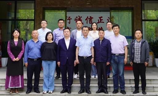 说明: http://www.cqbvc.edu.cn/__local/E/51/0C/1ECB142B3FA1B42E16D52A6F1CD_DB5780F3_168F8.png