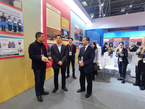 说明: http://www.cqbvc.edu.cn/__local/E/A3/ED/3AC3DEF002EA0B20B1FCF59C60D_3A7D0A93_D1F63.png