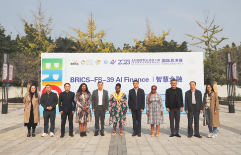 说明: http://www.cqbvc.edu.cn/__local/4/45/28/0F343F3347488FB0275FB2C33CF_41D56FBF_941B7.png