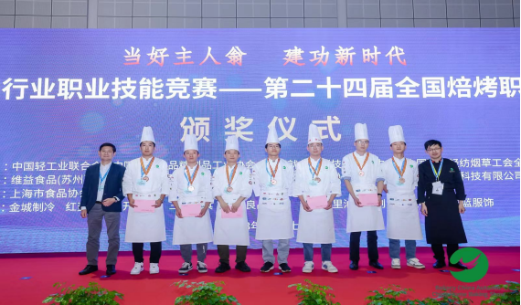 说明: http://www.cqbvc.edu.cn/__local/5/6A/2C/69CE6D292C0CA2634A24EEE3C66_07F24E3B_BA521.png