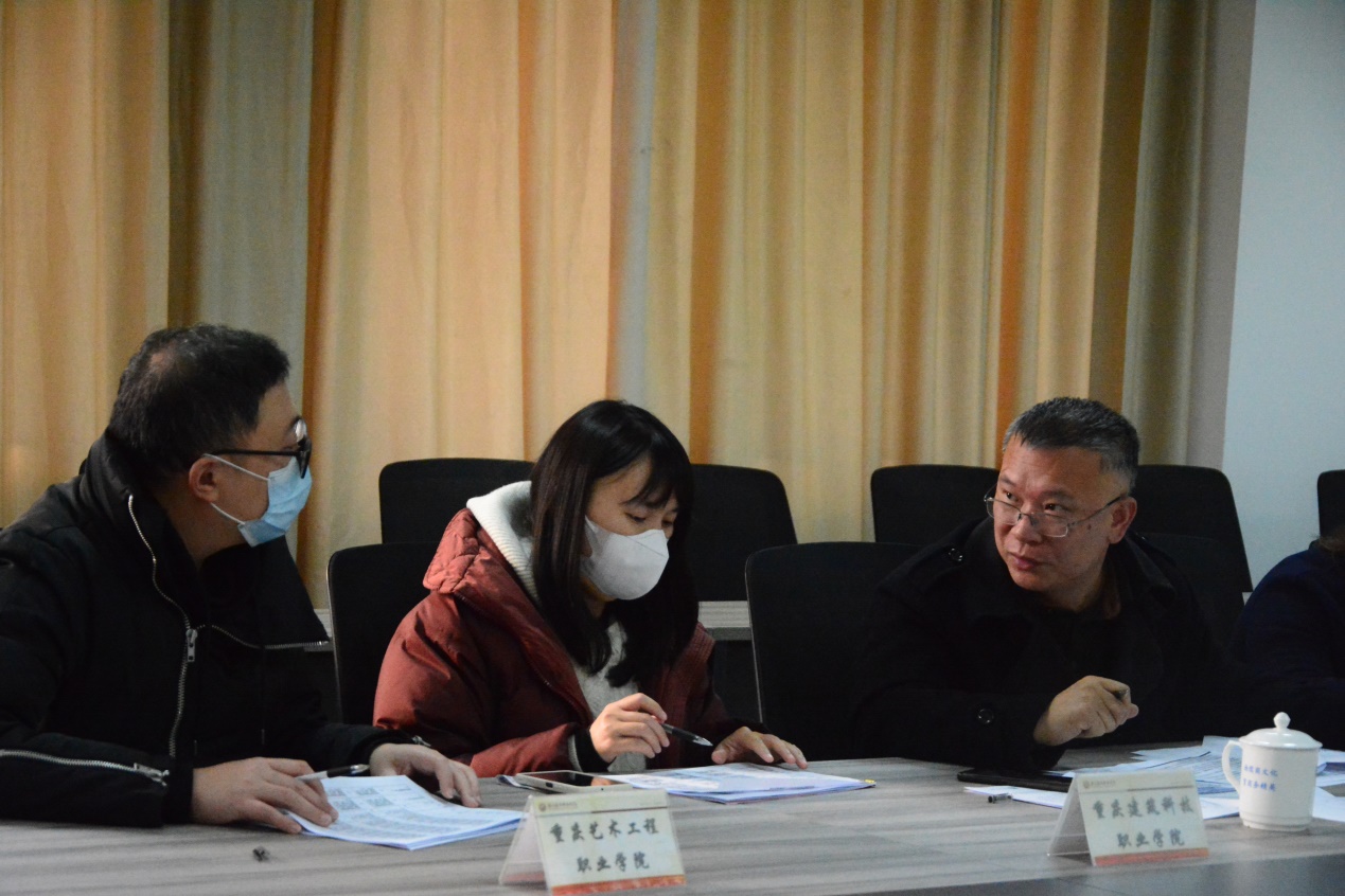 说明: H:\02 1+X证书\会议组织\考核成本核算会议\03第三批\05照片\DSC_7704.JPG