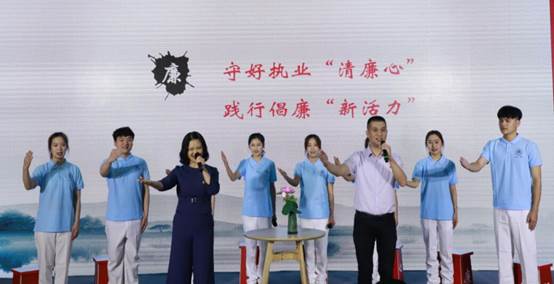 说明: http://www.cqbvc.edu.cn/__local/C/AA/F1/7D3FCEDBF9180F9DFA52057BC44_B21860DD_10CDE.jpg