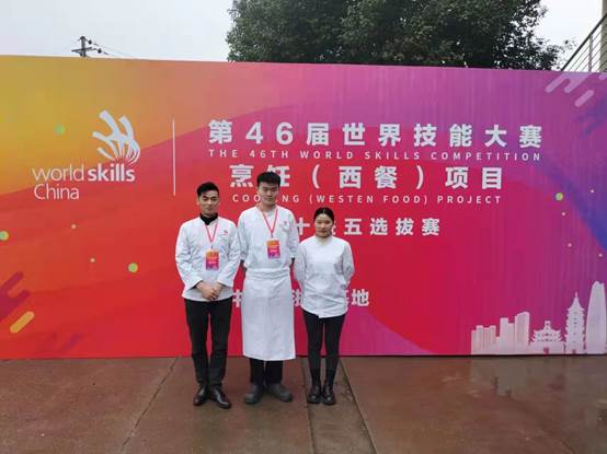 说明: http://www.cqbvc.edu.cn/__local/A/A5/C3/5CF456C1C0083EA2FE6121E5E77_F2E514BE_44B64.jpg